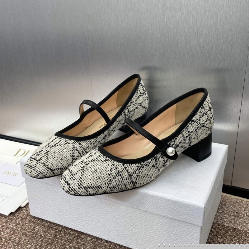 ch**an D*or sandals